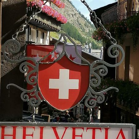 Petit Helvetia Budget Hotel เซอร์แมท ภายนอก รูปภาพ