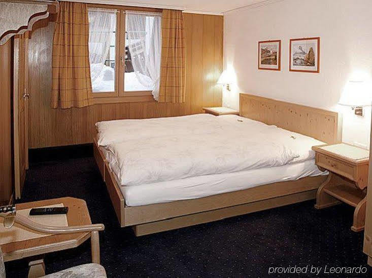 Petit Helvetia Budget Hotel เซอร์แมท ห้อง รูปภาพ