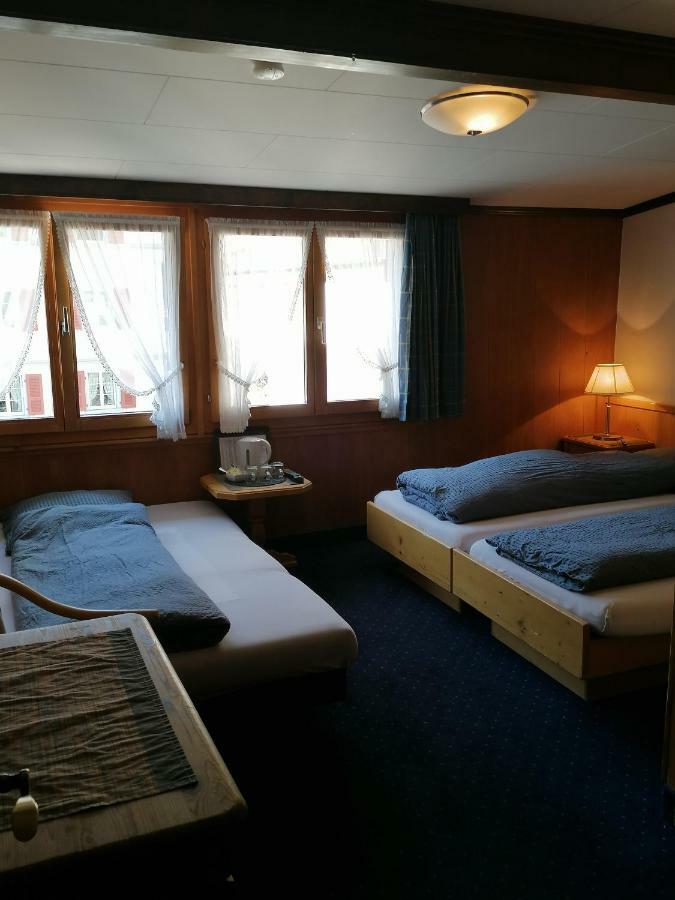 Petit Helvetia Budget Hotel เซอร์แมท ภายนอก รูปภาพ